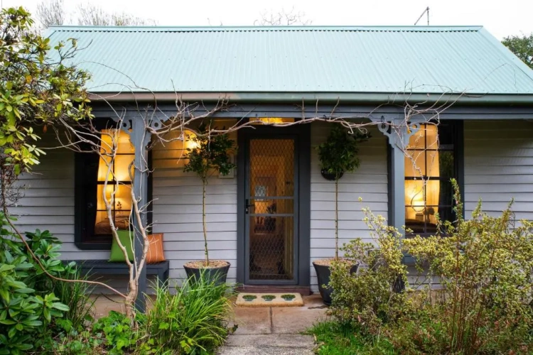 2 Bedrooms Cottage