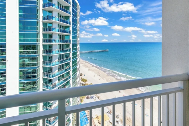 Standard Double room with balcony and with partial ocean view