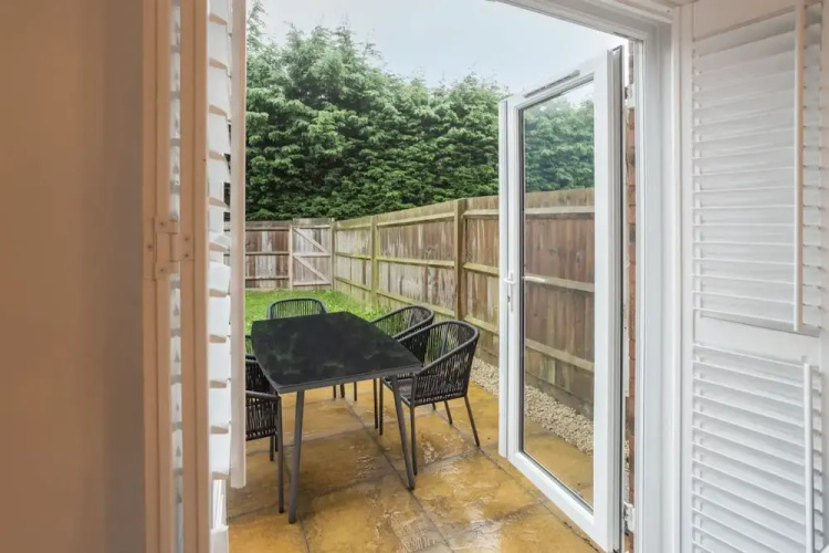 Host Stay Coventry Street