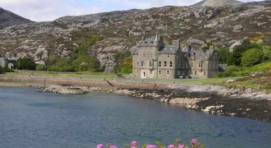 Amhuinnsuidhe Castle