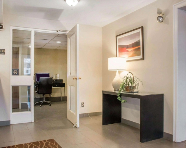 Comfort Inn South photo 16