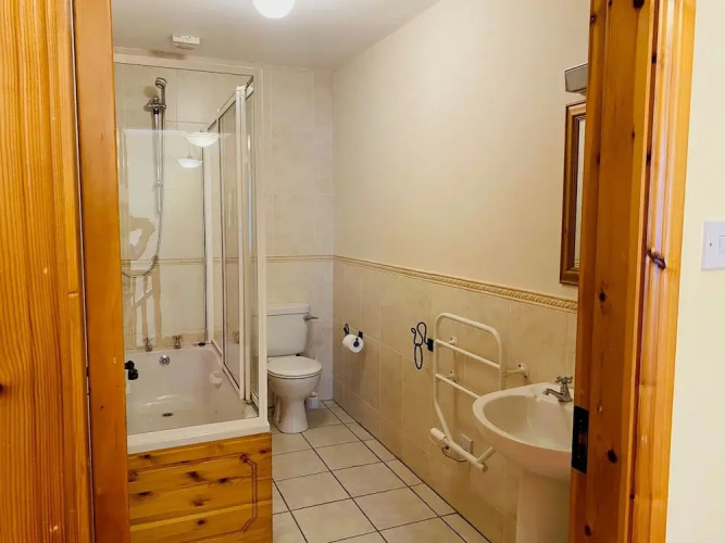 Convenient Spacious 3 Bedroom Home in Kenmare Town