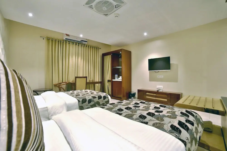 Hotel King's Heritage by OYO Rooms