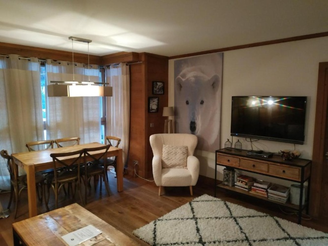 2 Bedrooms Villa