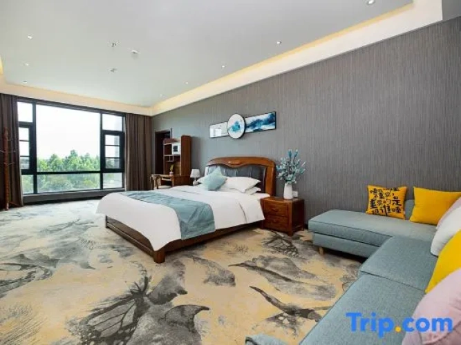 Deluxe Double Suite