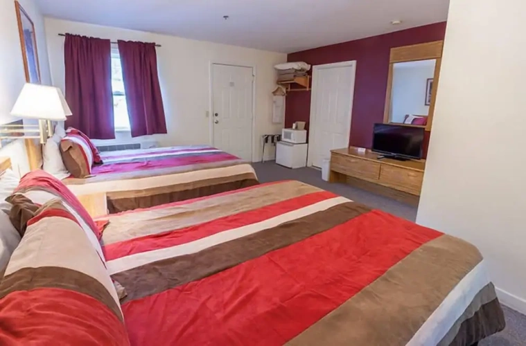 Standard Quadruple room with balcony
