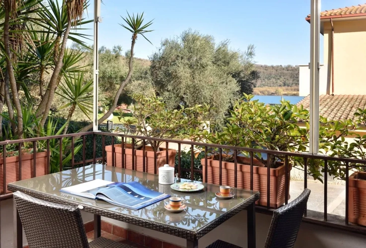 1 Bedroom Deluxe Double Apartment with lake view