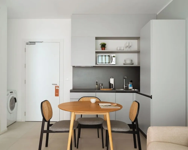 1 Bedroom Apartment