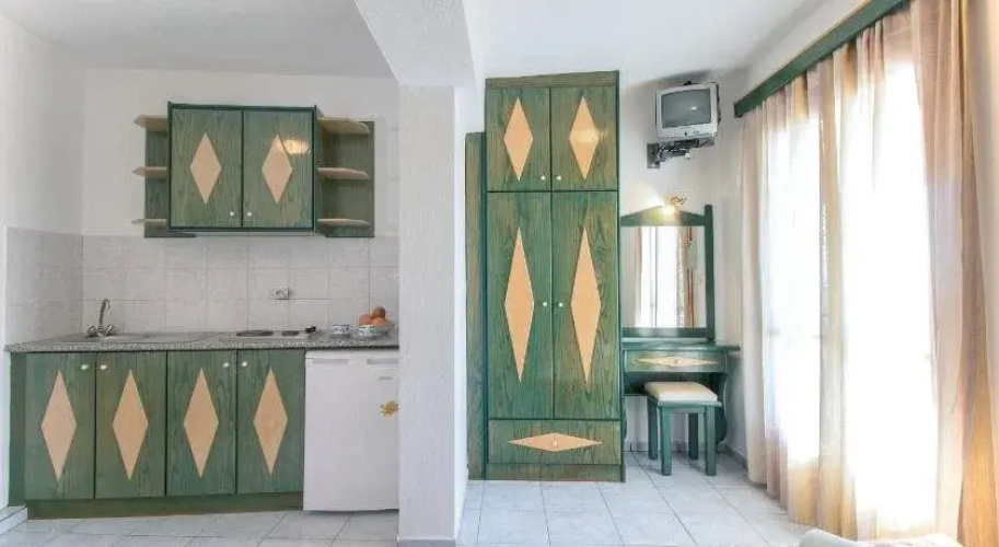 Stathis House