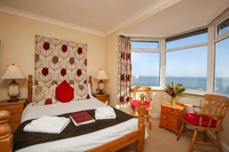 The Seacliffe - Whitby