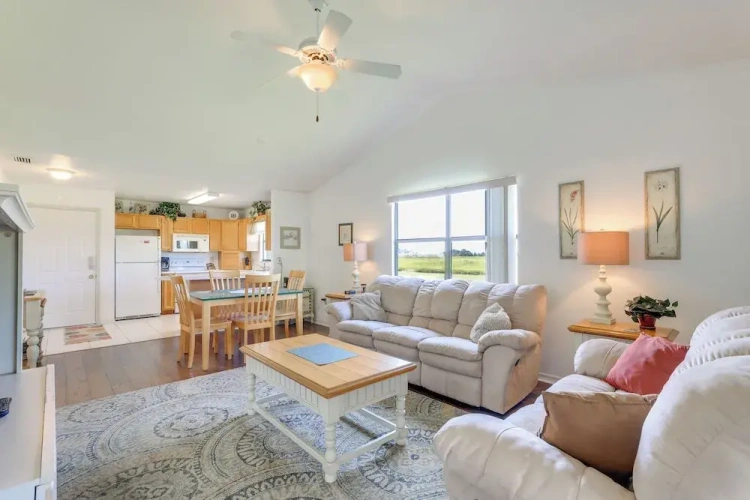 2 Bedrooms Villa