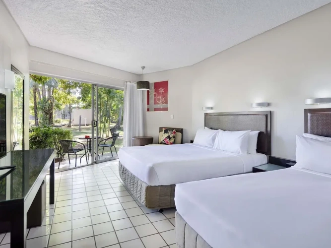 Deluxe Quadruple room with balcony