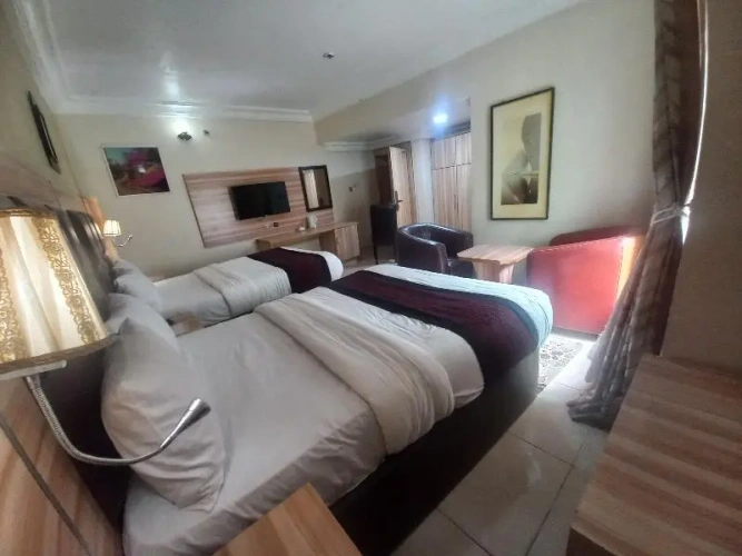 Double Suite