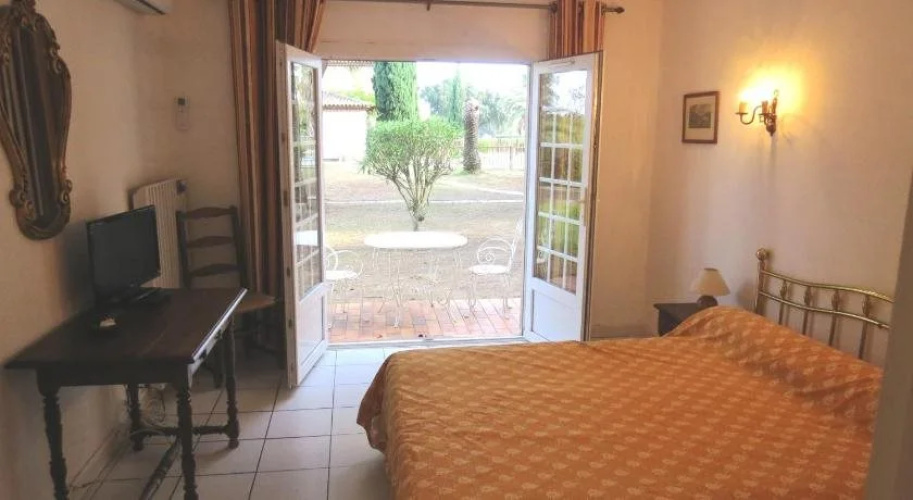 Htel Dei Marres