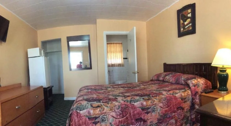 Kenwood Motel