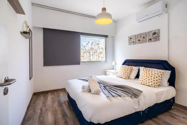 Rustic 1-BR Apt in Mackenzie-Larnaca