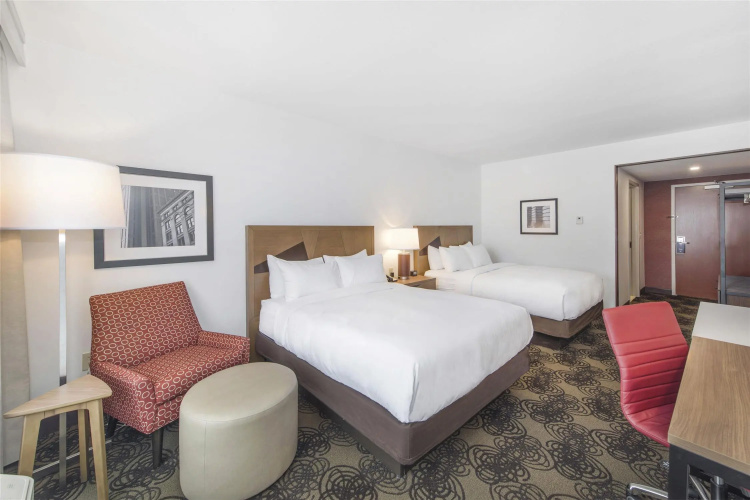 DoubleTree by Hilton Raleigh - Cary photo 6