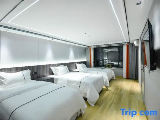 Luxury Triple room