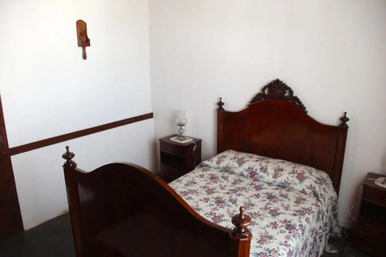 2 Bedrooms Cottage