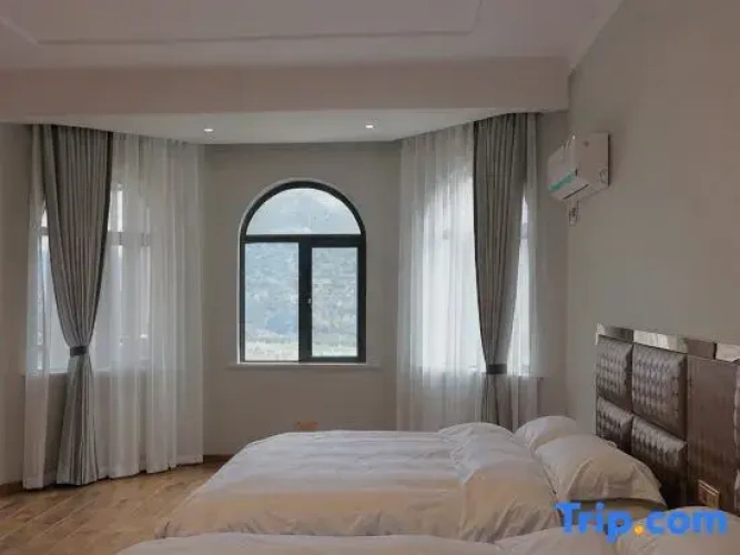 Deluxe Double Suite