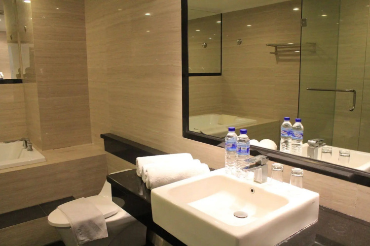 Prime Royal Hotel