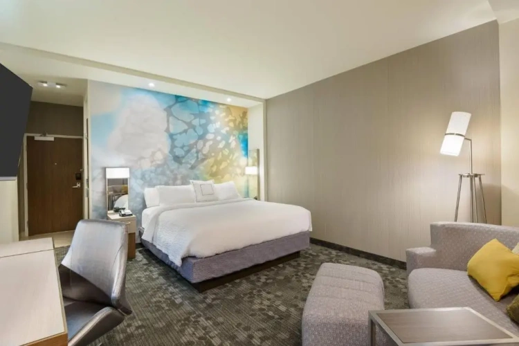 Standard Triple room