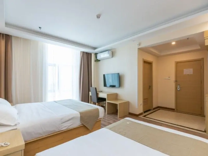 Standard Triple Family room