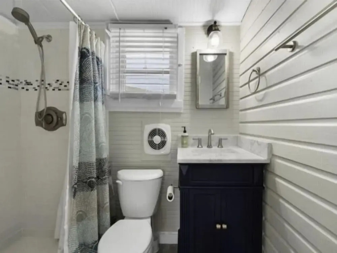 Coastal Classic 2 Bedroom Cottage by RedAwning