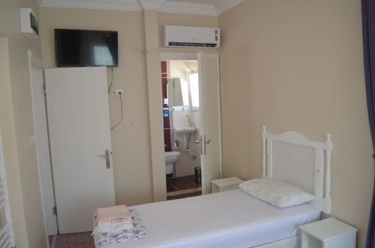 Grand Quadruple room with balcony
