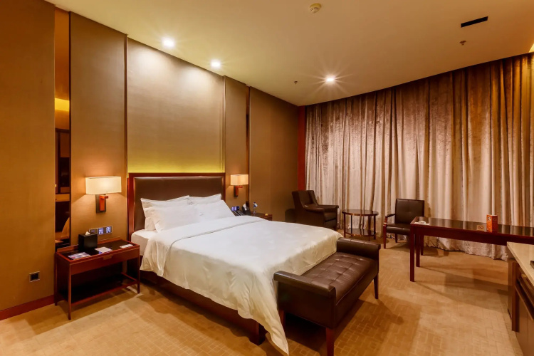 Parklane Hotel