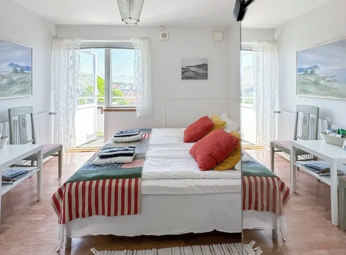 Standard Double room with balcony and with partial sea view