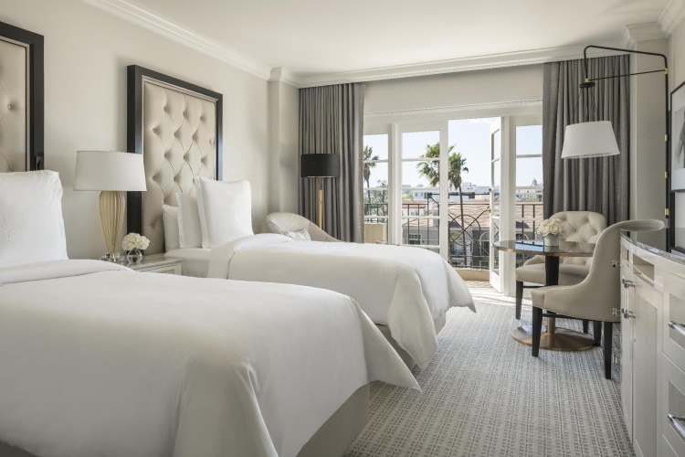 Deluxe Twin room with balcony