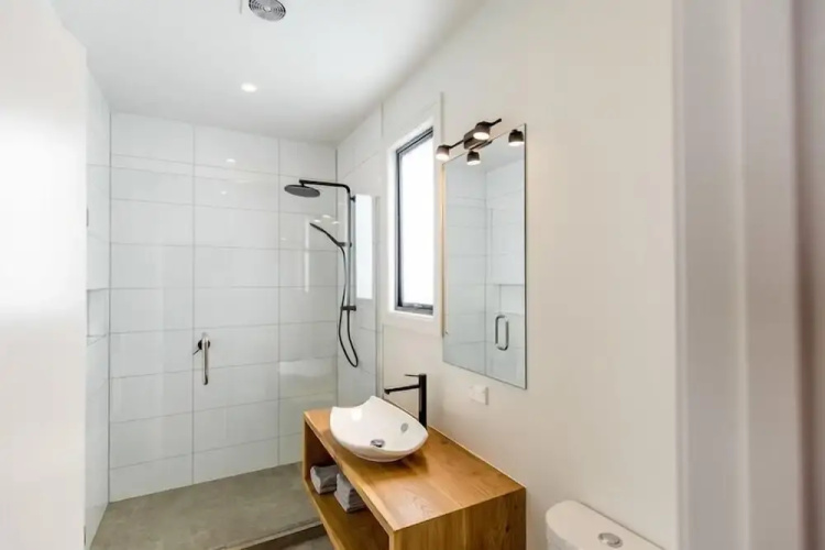 Provincial Apartment 3