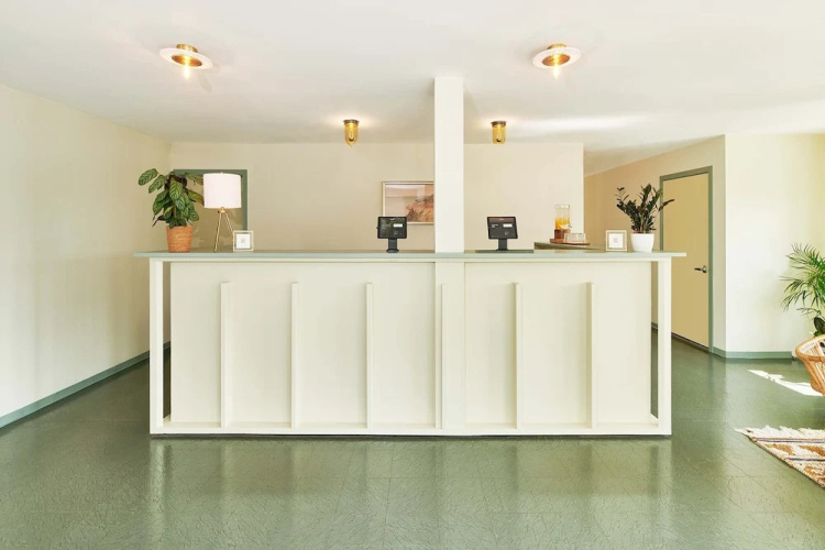Greenporter Hotel