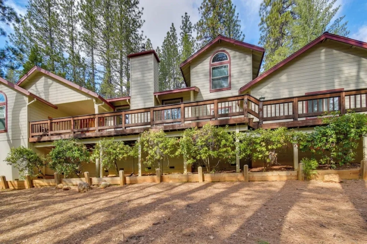 4 Bedrooms Cottage