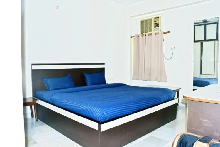 2 Bedrooms Cottage