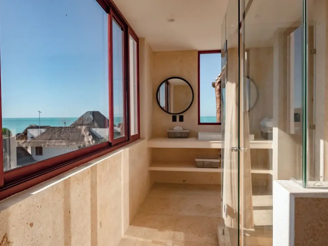 Beachfront Hotel Boutique DK