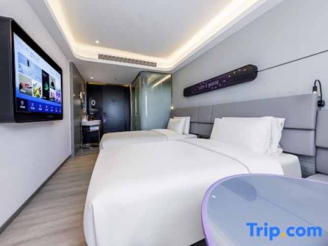 Standard Double room with city view