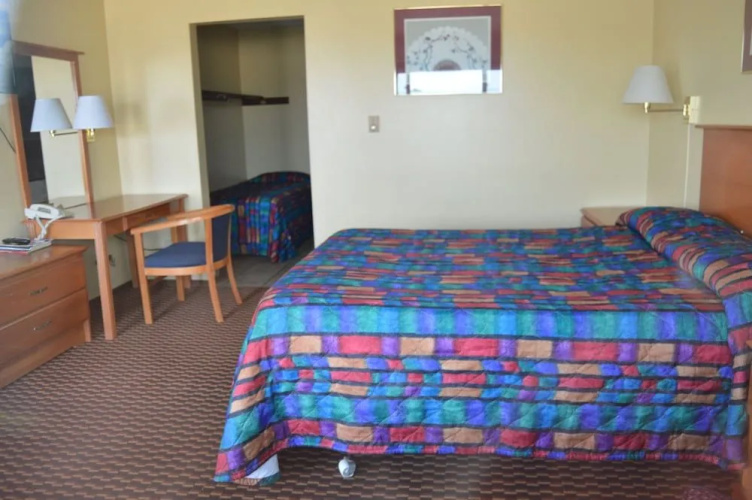 Midway Motel