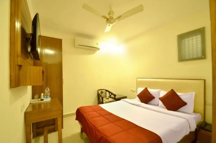 Hotel Golden Inn