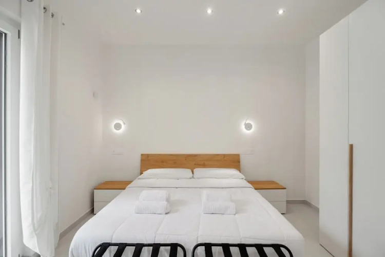 Economy room
