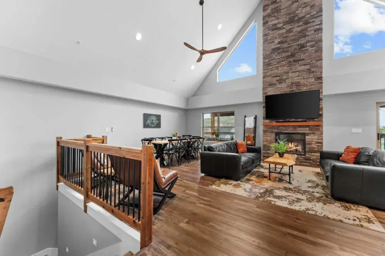 Green Wood Getaway for 18