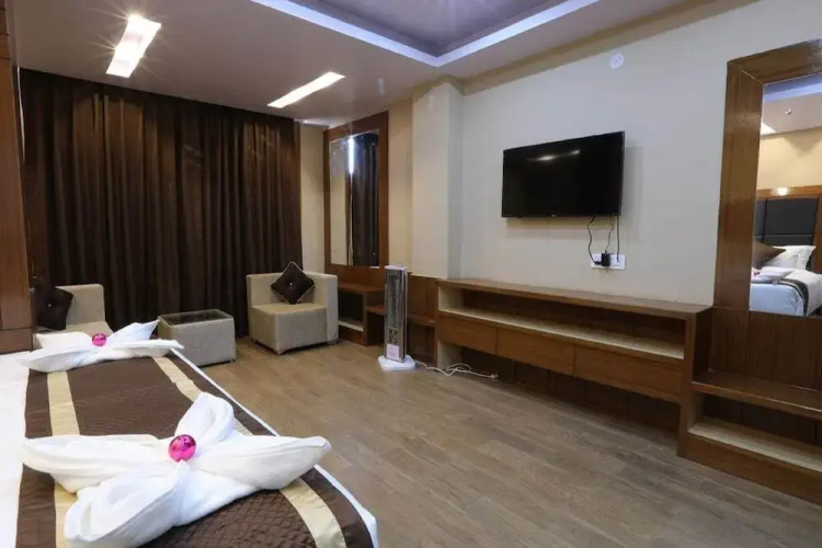 Hotel Ameera Shimla