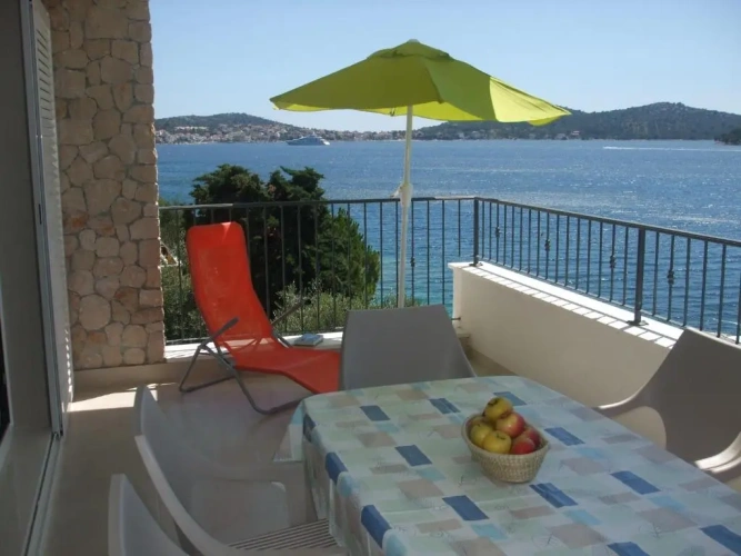 Apartment with balcony
