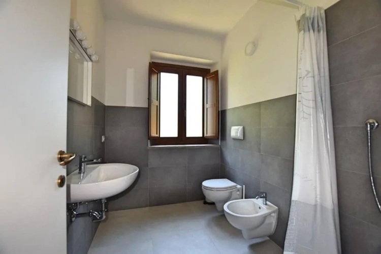 3 Bedrooms Triple Apartment