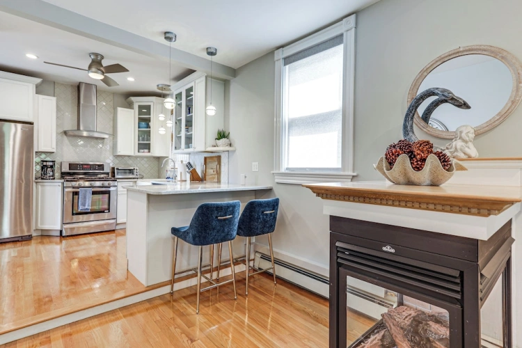 2 Bedrooms Apartment