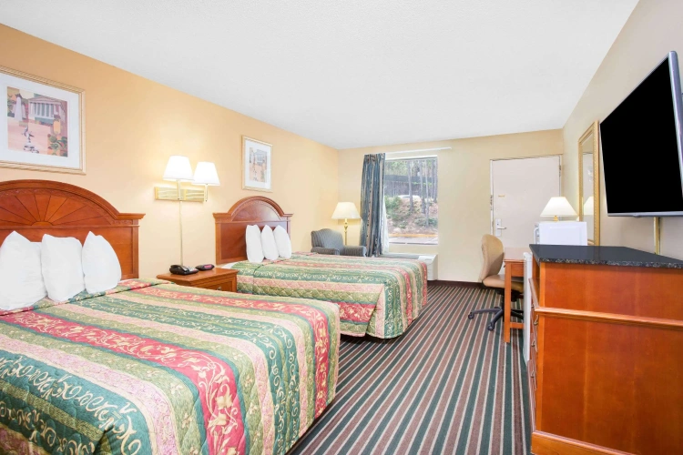 Standard Quadruple room