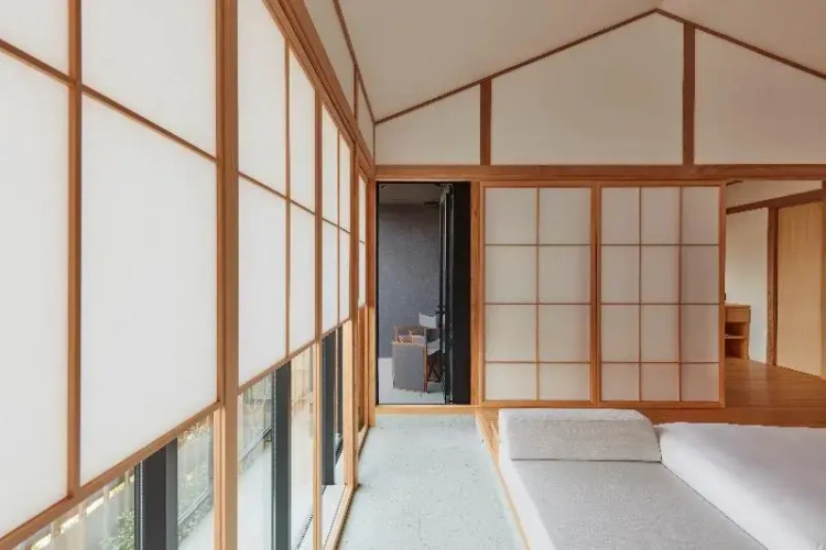 Deluxe Twin room with balcony