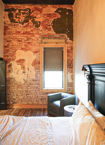 Brick Street Hotel