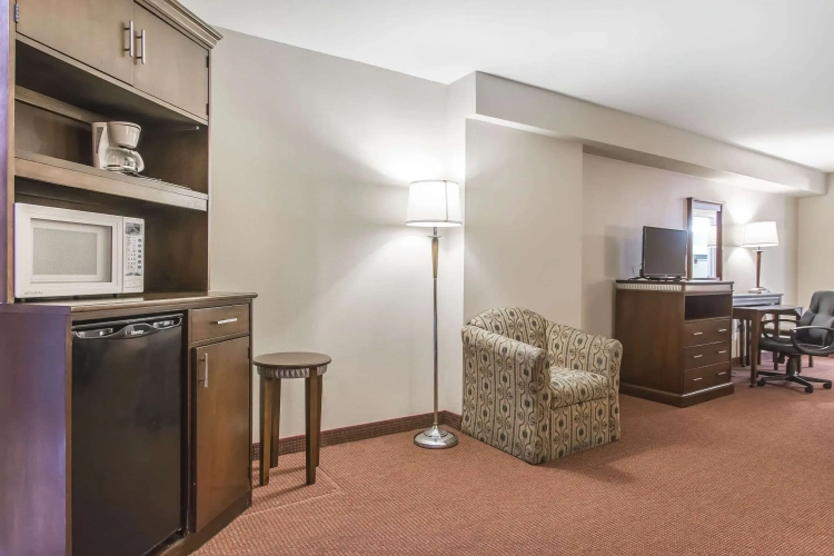 Quadruple Suite